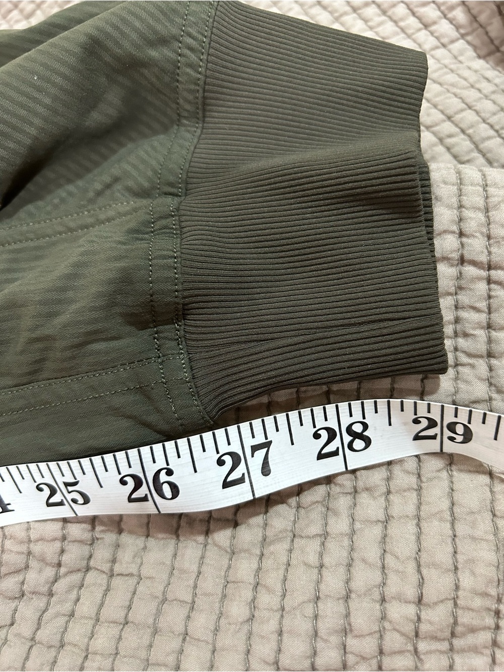 LULUEMON DANCE STUDIO JOGGER PANTS WOMEN OLIVE GREEN DRAWSTRING SIZE 8 - Picture 7 of 9